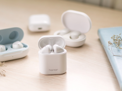 Порівняння AirPods та EarPods: чи варто переходити на бездротові?